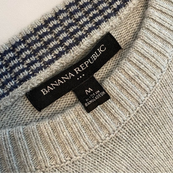 ⭐️ Banana Republic Cotton Blend Knit Crew Neck Ribbed Sleeve Sweater Size Medium - Picture 7 of 9